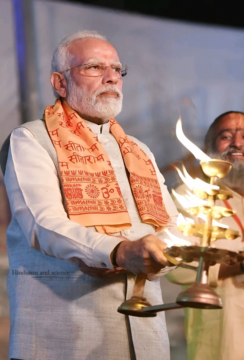 मृत्युंजय भारत के प्रधानमंत्री श्री <a href="/narendramodi/">Narendra Modi</a> जी को उनके 75वें जन्मदिन के शुभ अवसर पर हार्दिक शुभकामनाएं एवं मां वाग्घदेवी की पवित्र भूमि धार में उनका अभिनंदन करता हूं. 

#RSSorg के समर्पित स्वयंसेवक से देश के कर्तव्यनिष्ठ प्रधानमंत्री के रुप में राष्ट्र को परम वैभव तक ले
