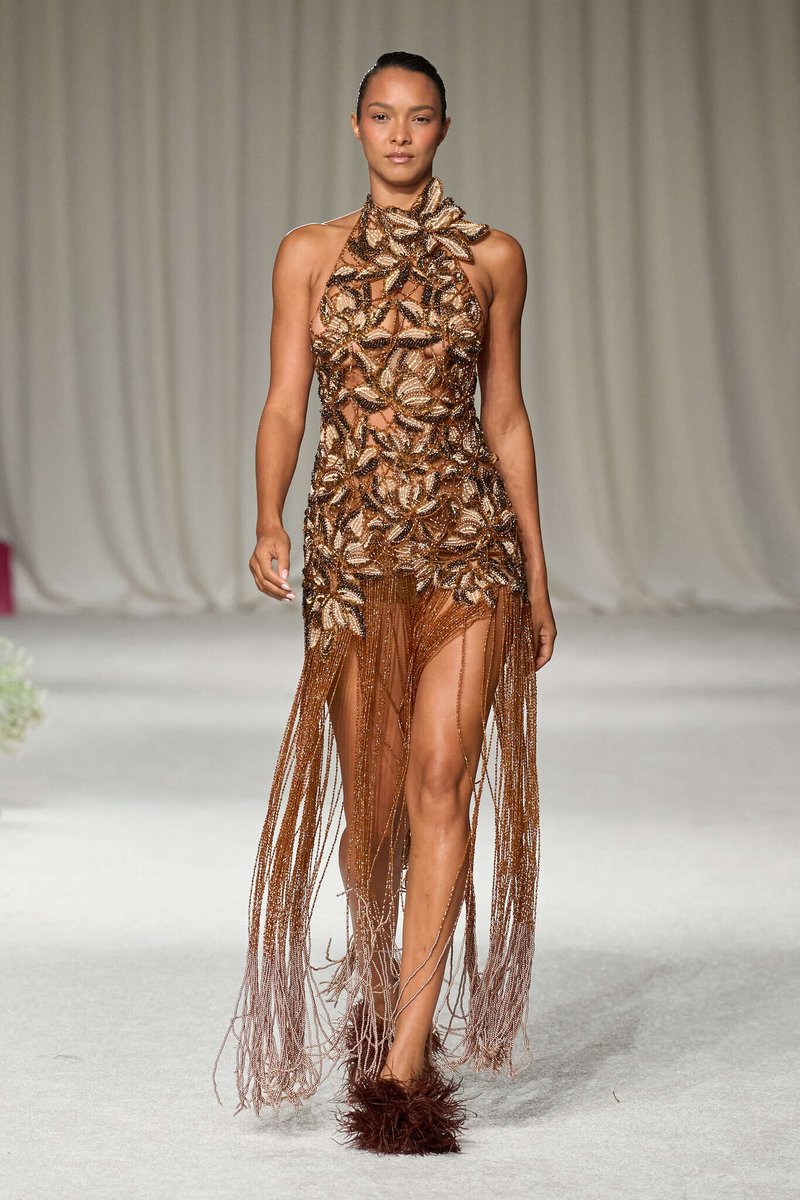kendam_com's tweet photo. PatBo Spring Summer 2026 collection fashion show at New York Fashion Week SS26 (September 16, 2025) https://t.co/wWsEW4BfHM
#PatBo #SS26 #Runway #NewYork #FashionWeek #NYFW #Kendam https://t.co/szKWlJCFN1