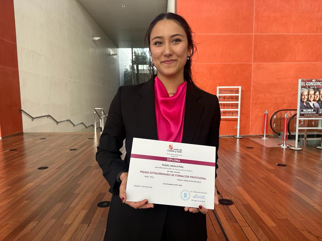 Raquel Angulo Peña, antigua alumna de GS de Programación de la Producción, 1º Premio Nacional  de FP en Fabricación Mecánica. 
¡Enhorabuena!
#burgos @nicolascorreamachines <a href="/salesianoses/">Salesianos España</a> #somosfp #gradosuperior 
#ciclosformativos #formaciónprofesional