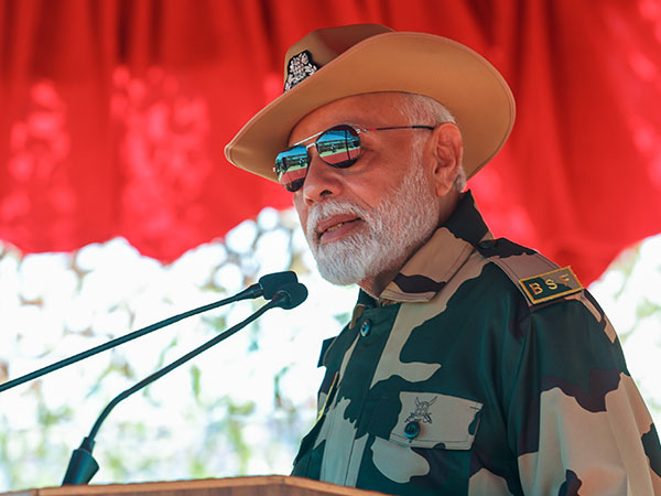 INDIA_UPA's tweet photo. एक प्रधान सेवक जिसने राष्ट्र सेवा को जीवन बनाय रखा, श्रेष्ठ भारत के सपने को साकार किया। श्री नरेंद्र मोदी को 75वीं वर्षगांठ की हार्दिक शुभकामनाएँ। #ModiAt75 #HappyBirthdayModiji #VishwakarmaPuja #MyModiStory #ssq https://t.co/9fiUBFkfHe