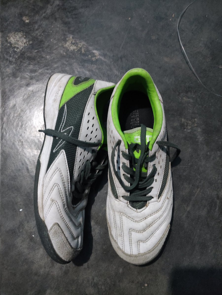 AndreaaOkta's tweet photo. Ijin lapak nggo sangu kudus, specs metasala uk 41
250k kondisi istimewa rodo reget sitik
@JanganGoyah @UGDforPSS1976 @TheShooter_id https://t.co/9IVSxtaG1l
