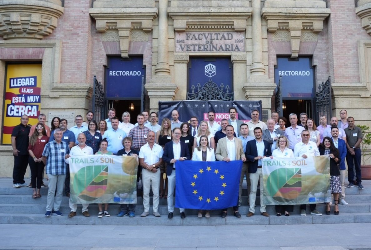 🗣️El proyecto <a href="/Trails4Soil/">Trails4Soil</a> que lidera la @univcordoba creará ‘living labs’ para estudiar y mejorar la salud del #suelo 🇪🇺
22 socios de 12 países diseñarán estrategias basadas en #agriculturaregenerativa y de conservación para gestión sostenible del suelo diariocordoba.com/agricultura-me…
