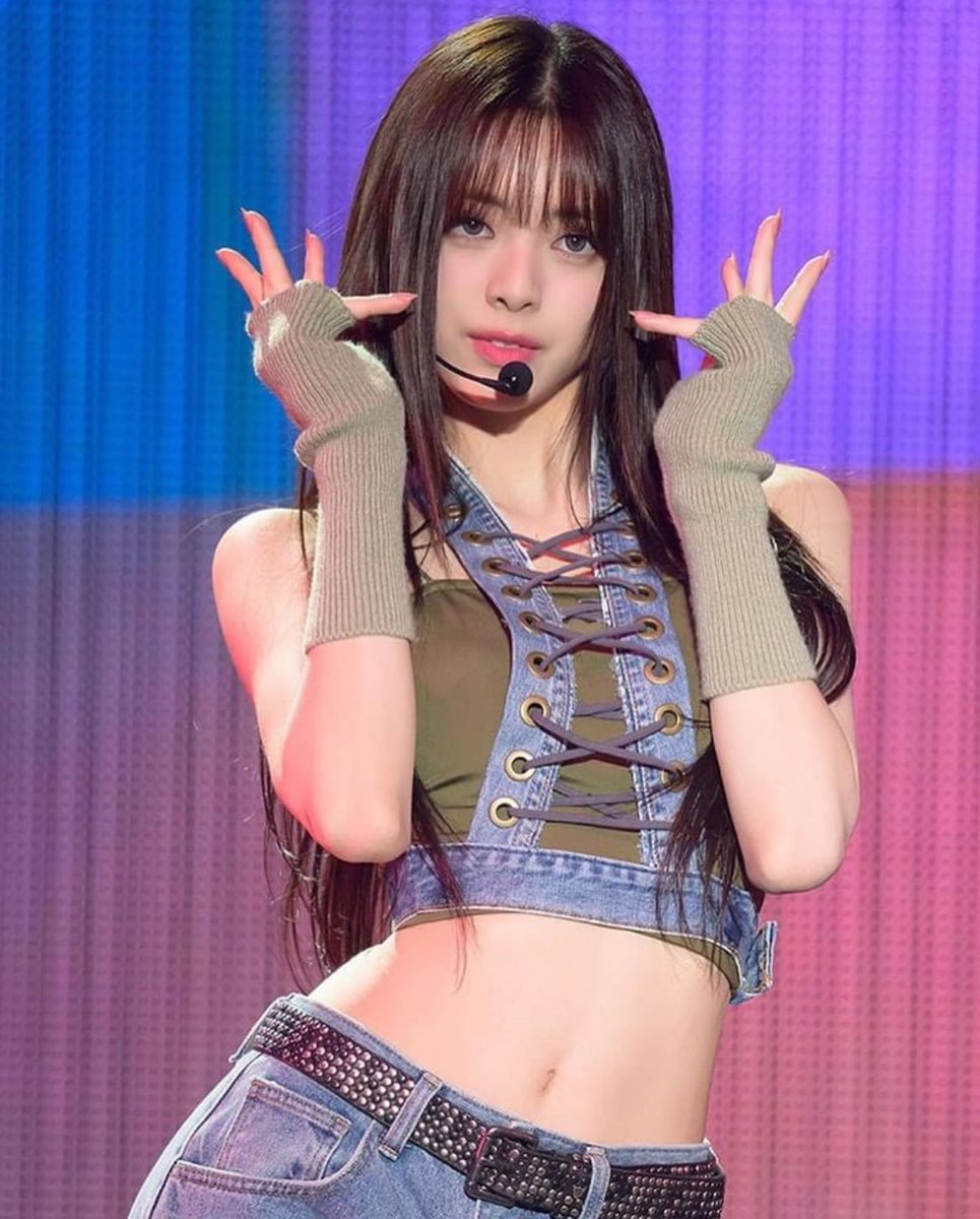 So Attractive 🤭

#YUNA #유나 #신유나