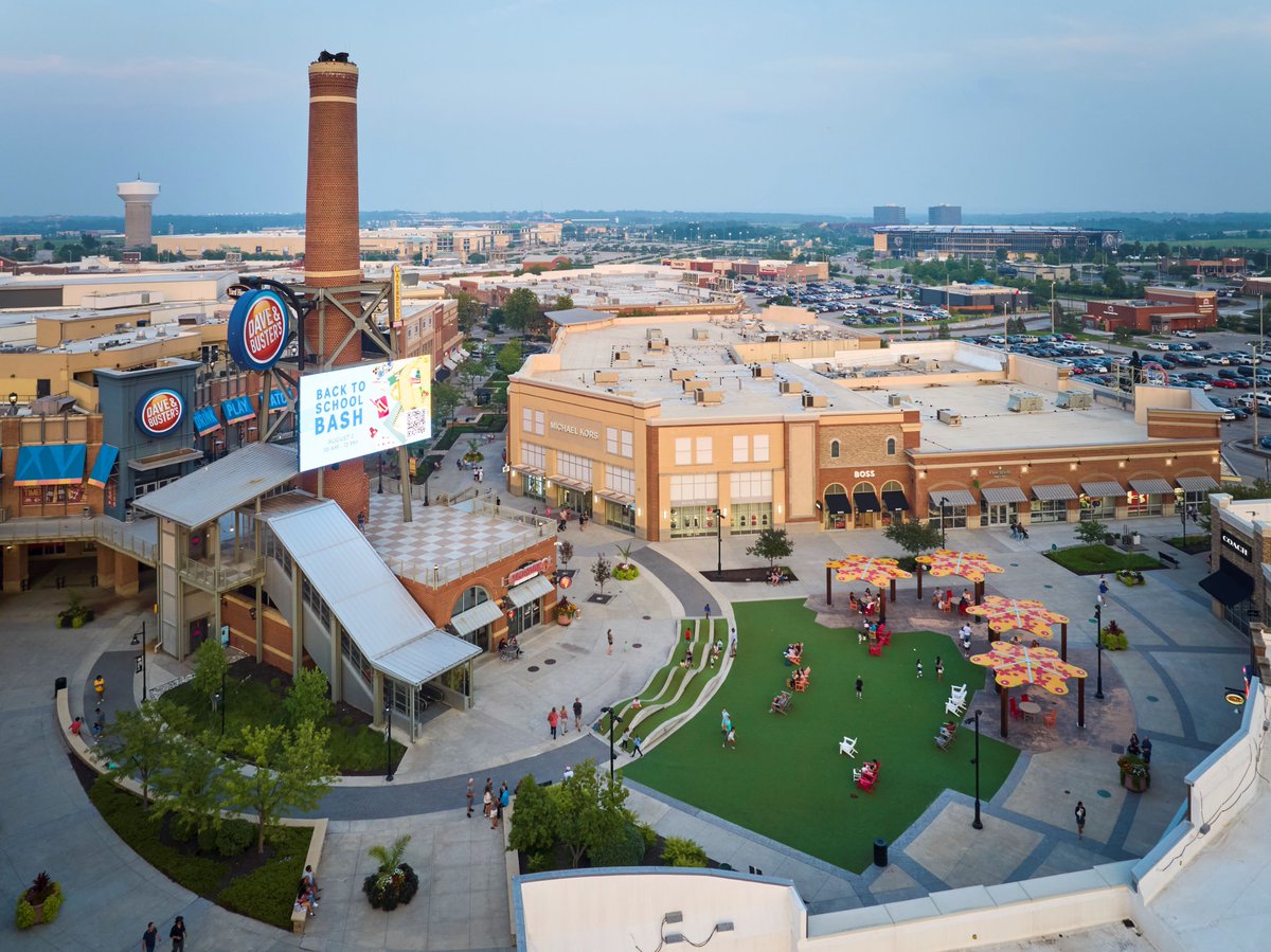 Tanger, a leading owner and operator of outlet and open-air retail shopping centers, has acquired Legends Outlets Kansas City in KCK for $130 million. It will be known as Tanger Kansas City at Legends.
Photo credit: Alex Arnett