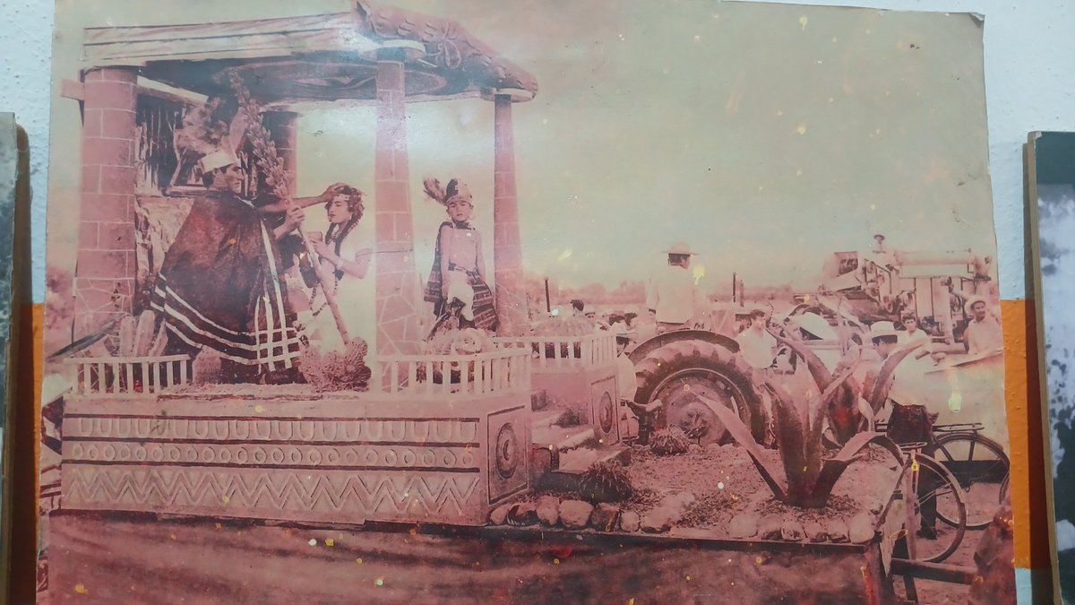 AbbasiJuan's tweet image. A float alluding to Toltec culture at a Mexican Independence Day parade, 1940s, Progreso de Obregón, Hidalgo.

#vintage #Mexic