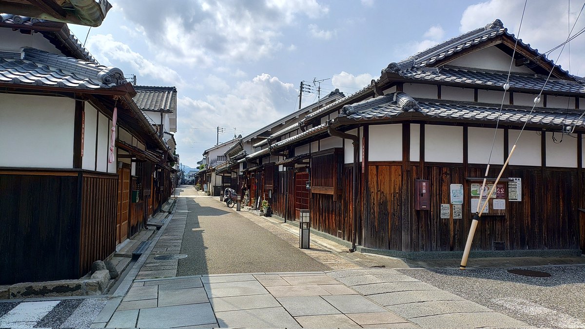 kjmd1's tweet photo. 大阪阿部野橋から近鉄で南下して富田林に来た。全国通訳案内士試験の地理で頻出の重伝建の中でも希少な寺内町ということで興味があった。整備された良い観光地だけども観光客が少ない。もっと賑わっていいぐらいの魅力はあると思う。 https://t.co/FjfX6Vk3oU