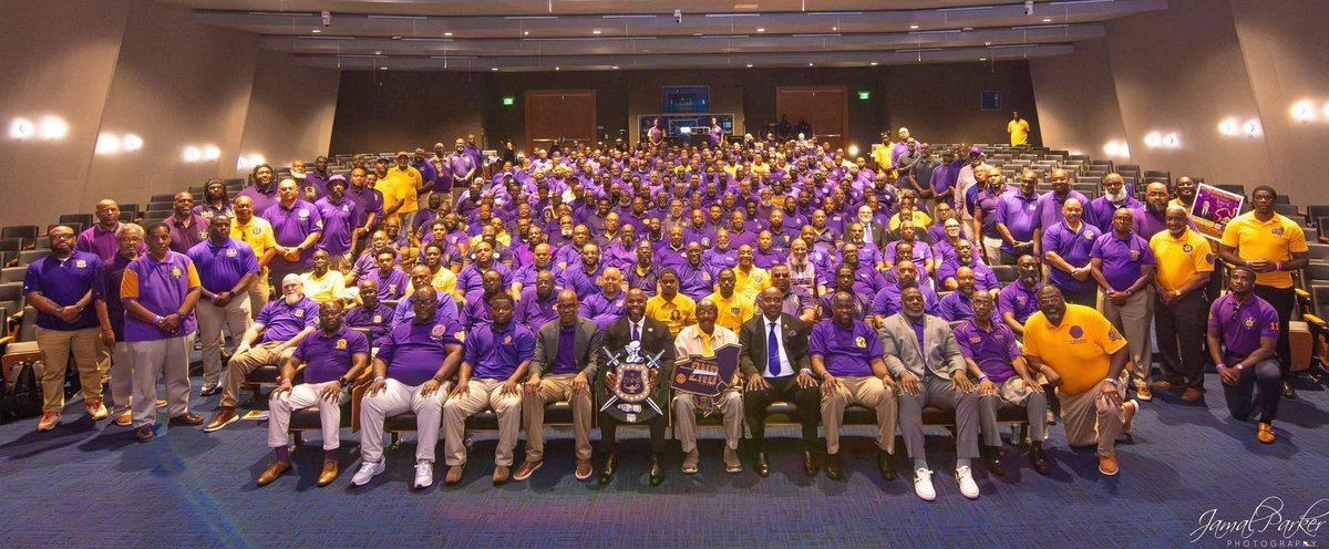 EpsilonQues's tweet image. 💜⚡️ The Brothers of Epsilon attended the James S. Avery Shirtsleeve Conference, joining powerful discussions on growth, leadership &amp;amp; uplifting our undergraduate Brothers. 🐶✊🏾

#EpsilonChapter #OmegaPsiPhi #MightyE #QueYorkCity #BrotherhoodInAction