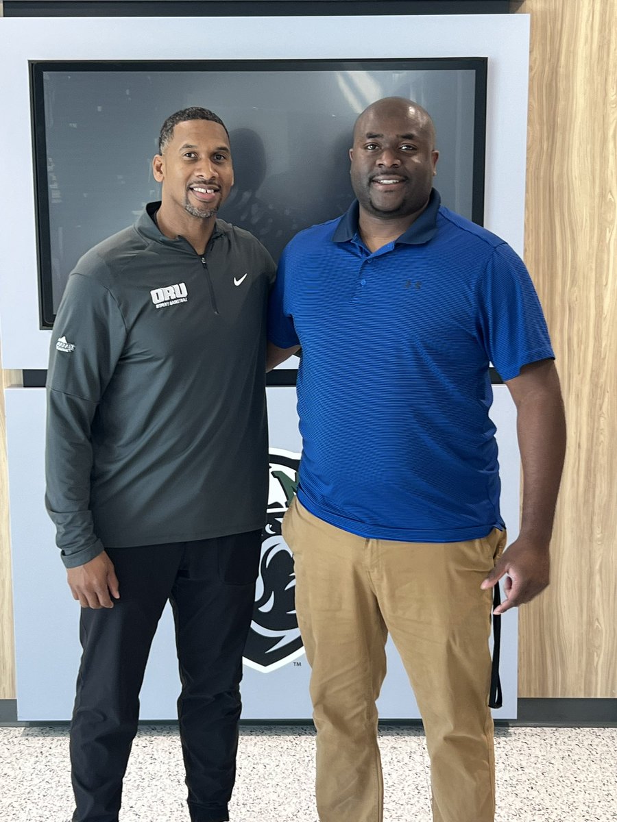 Eric Holmes tweet media