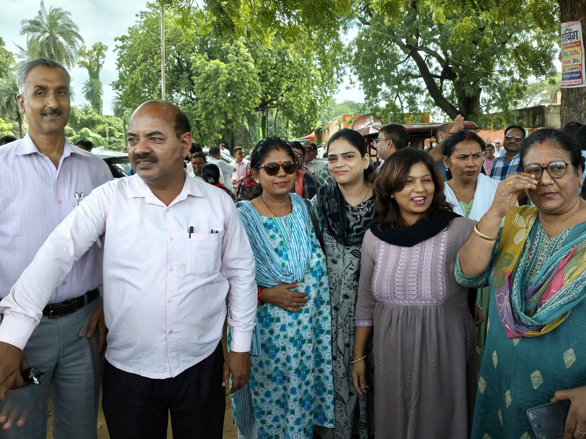 umeshkumar7670's tweet image. ज्ञापन सीतापुर