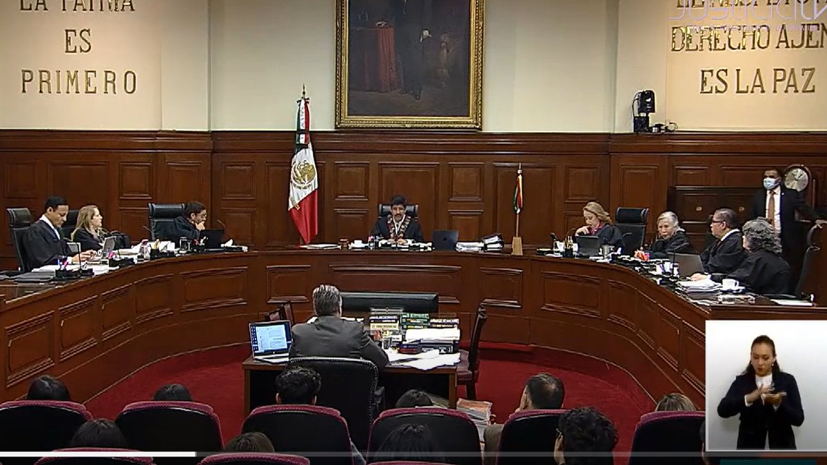 Asuntos q verá la <a href="/SCJN/">Suprema Corte</a> en la sesión del 17 de sep de 2025. Se encuentran listadas:

6 Acc de inconstitucionalidad
6 controv constitucionales
1 DGI respecto del art 160 de la Ley del <a href="/ISSFAM_mx/">ISSFAM</a>

Las AI y CC, es un paquete que versa sobre leyes de ingresos

scjn.gob.mx/sites/default/…