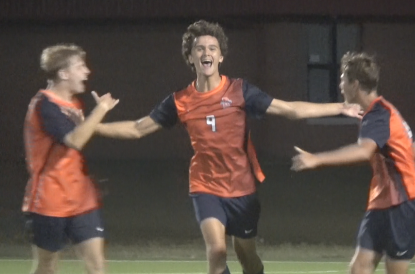 Channel1450com's tweet photo. Pier Scores Twice To Power Rockets Past Cyclones  https://t.co/2kmhbHV6qd https://t.co/91BIm2Egjk