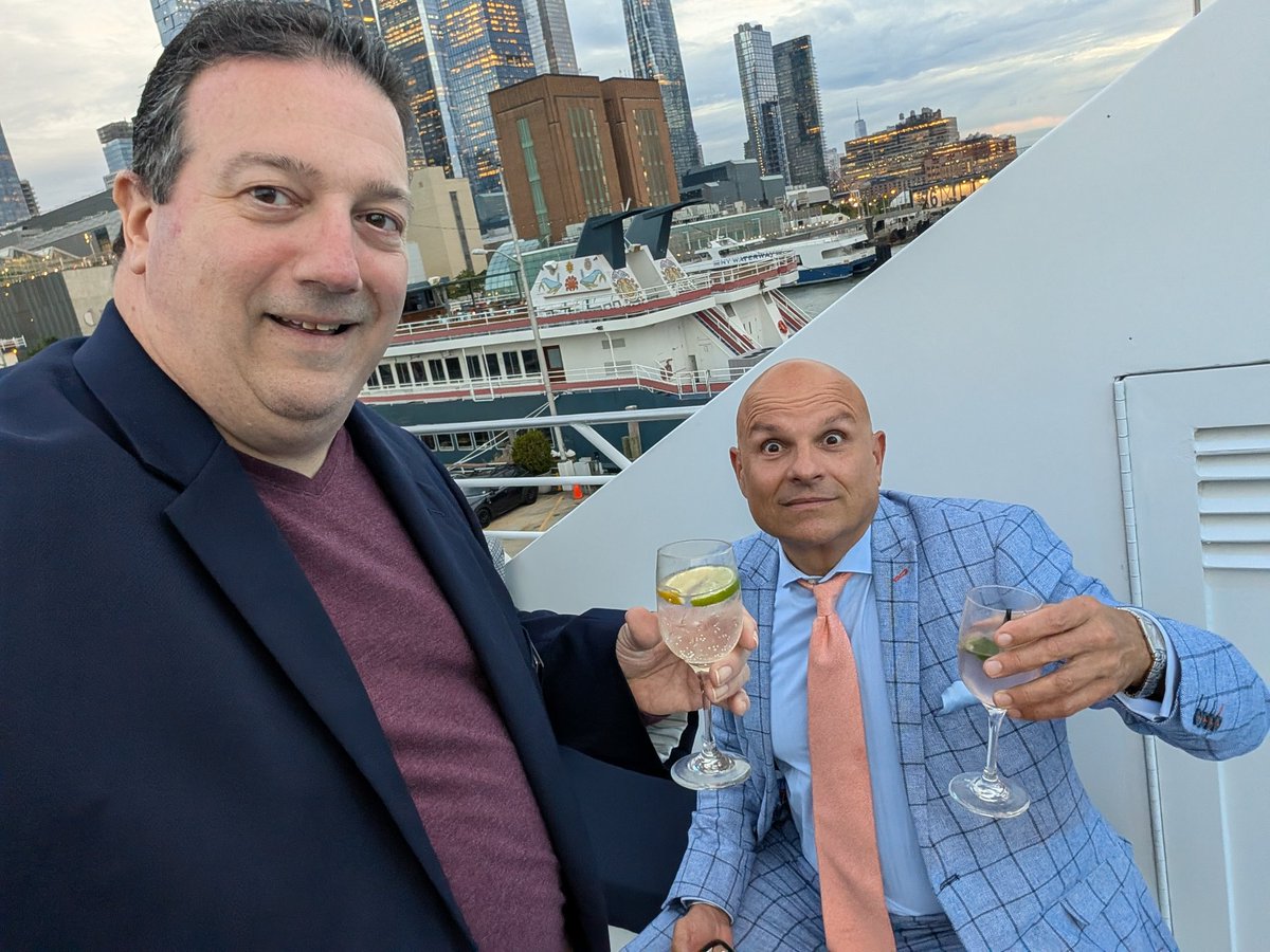 algattullo's tweet photo. Fantastic night on @am970TheAnswer client cruise. The views of NYC never get old. #ladyliberty @ArthurAidala #freedomtower #empirestatebuilding #america #NYC https://t.co/G1CMo7TkZX