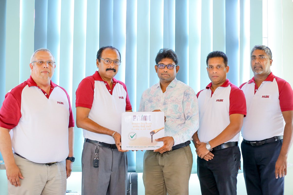 MauriBaking's tweet image. AB Mauri Lanka launches Prime Instant Dry Yeast 500g, crafted from natural sugar cane molasses for consistent, easy baking. Now available island-wide. The first batch was officially handed over to long-time distribution partner, David Stores in Madampe.
