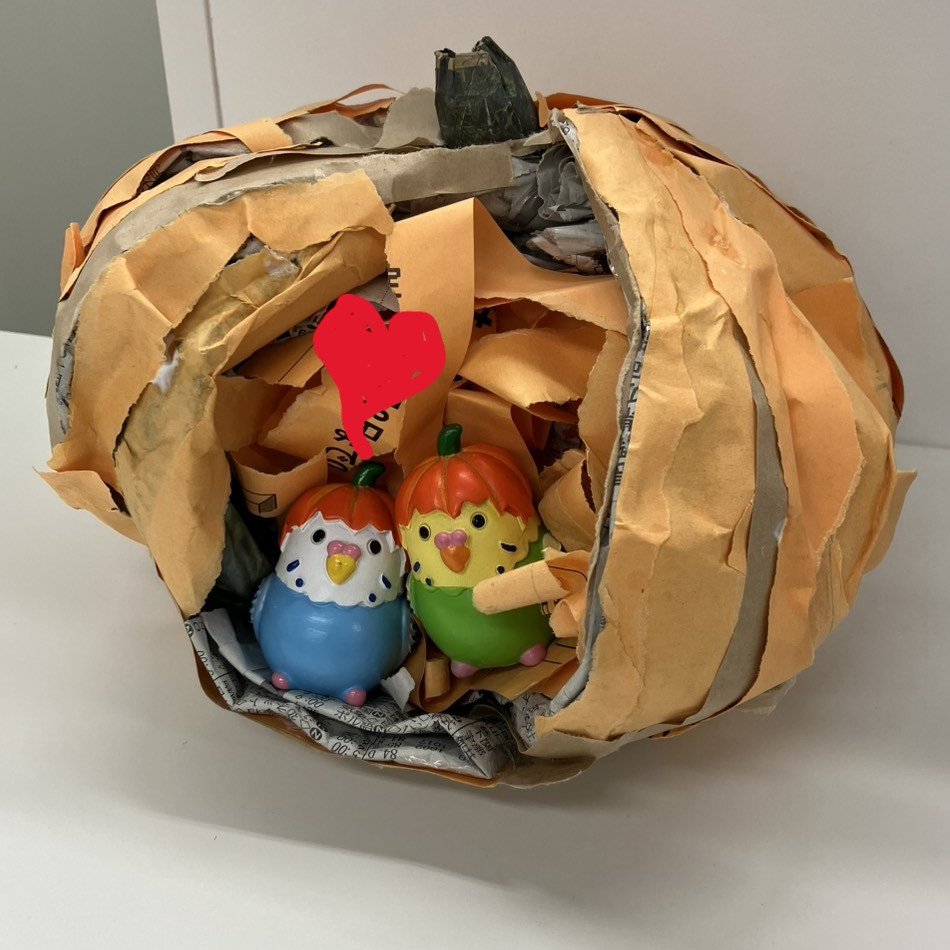 今日は利用者さんと一緒にハロウィンのかぼちゃを作りました🎃
インコのマスコットがいるので彼らのお家にすることになり、こんな感じに仕上がりました。
福岡高宮の癒しになります✨
ありがとうございます(*^▽^*)
#就労移行支援事業所 #アクセスジョブ福岡高宮 #かぼちゃ #ハロウィン #インコ
