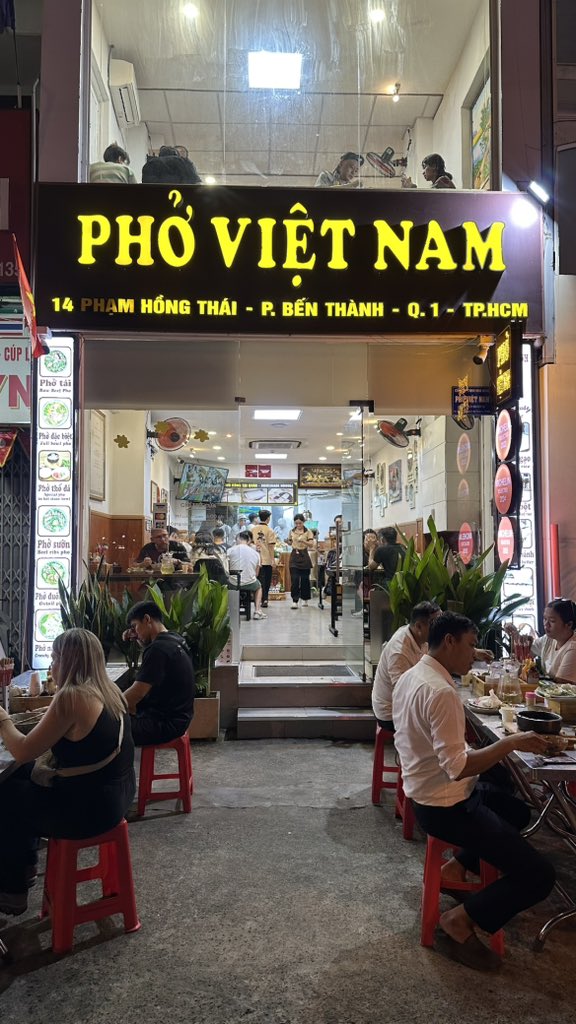 Pho bo yu iyi yapanlardan biri HCMC district 1