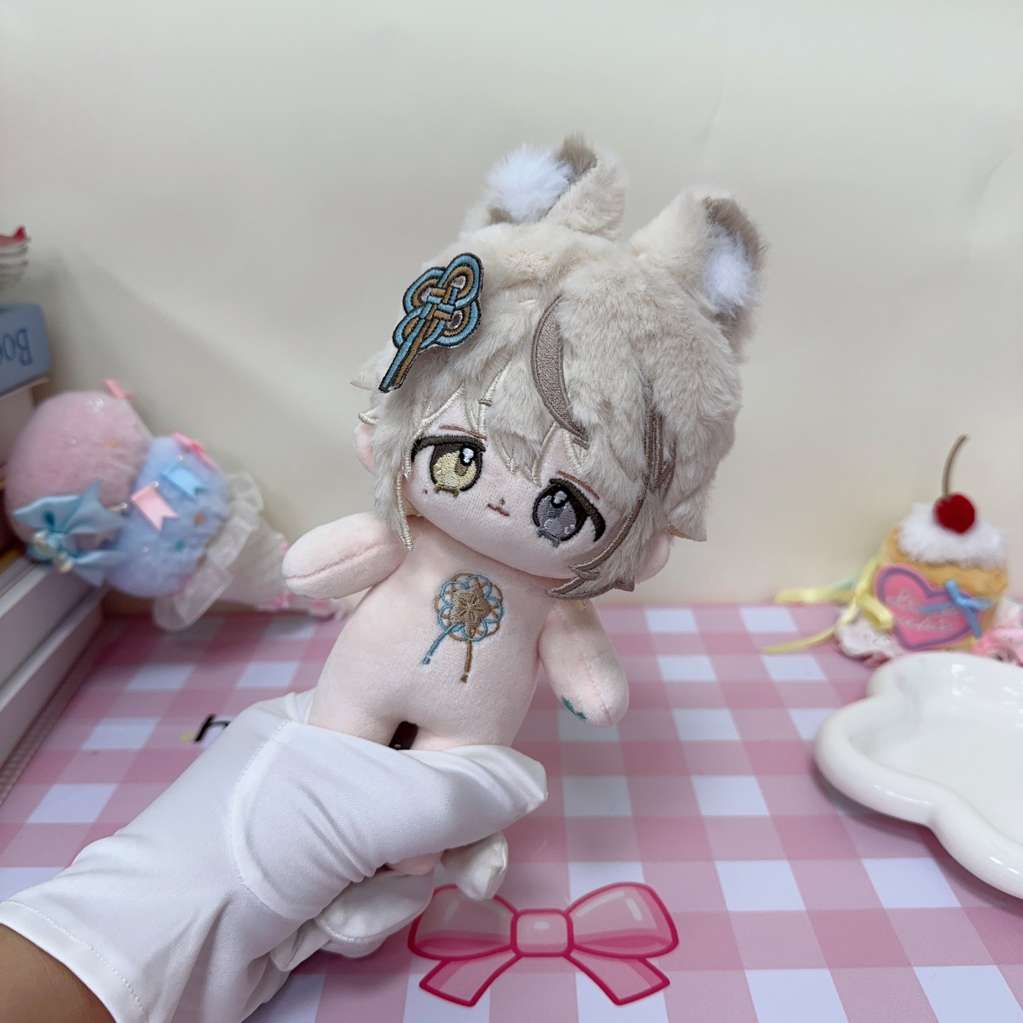 あもーれ❗ページ①【ぬいぐるみオーダー】 ぬいぐるみオーダー ○お顔刺繍のみ○ - メルカリ