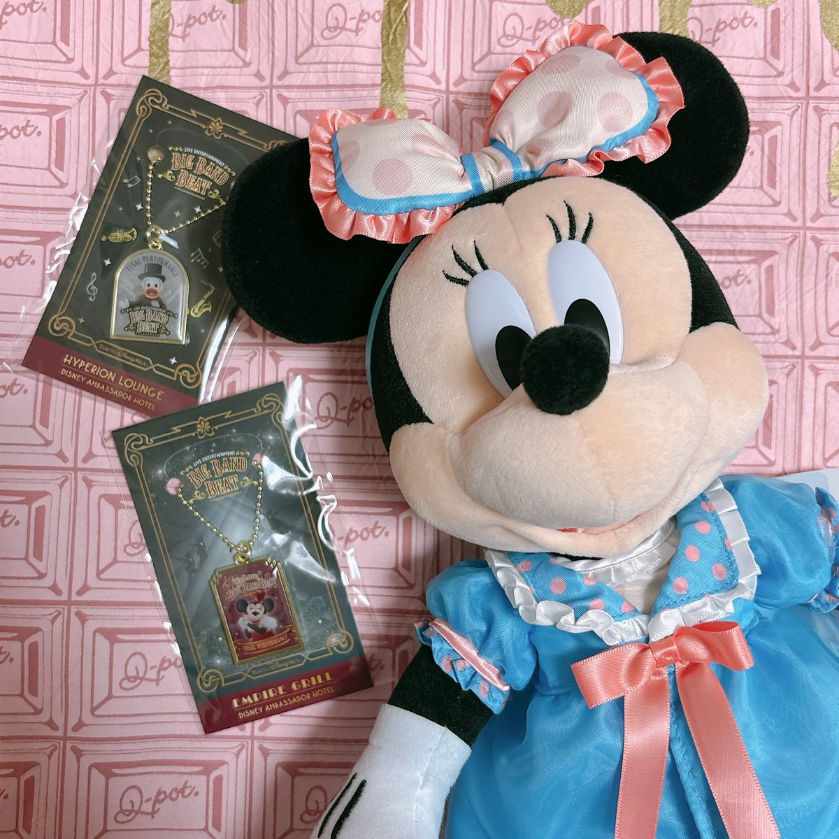 今年のお誕生日は一人でアンバのパジャマパーティープランで泊まってお揃いパジャマ着て２ショ撮りた〜い♡♡って思ってたんだけど、いかんせん大きいイベントが多くて(今週と来月にも控えてる)財力的に無理だった💸
せっかくおいもからぬいもらったことだし、来年もお部屋があったら絶対にやりたい