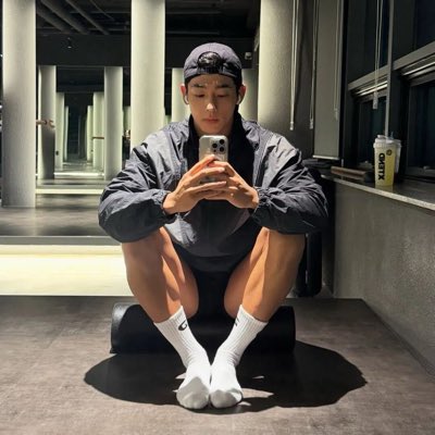 爱抽利群. tweet media