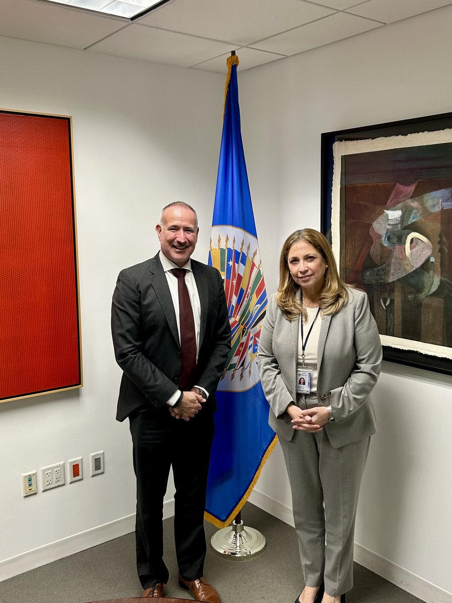A pleasure to receive ⁦<a href="/SAISHopkins/">Johns Hopkins SAIS</a>⁩ at ⁦⁦<a href="/SummitAmericas/">Department of Summits of the Americas - OAS</a>⁩ to discuss opportunities for collaboration. With Professor Albert “Jim” Marckwardt, founder of the Latin America Studies Initiative at SAIS.  As a graduate of SAIS, I’m doubly pleased by this meeting.