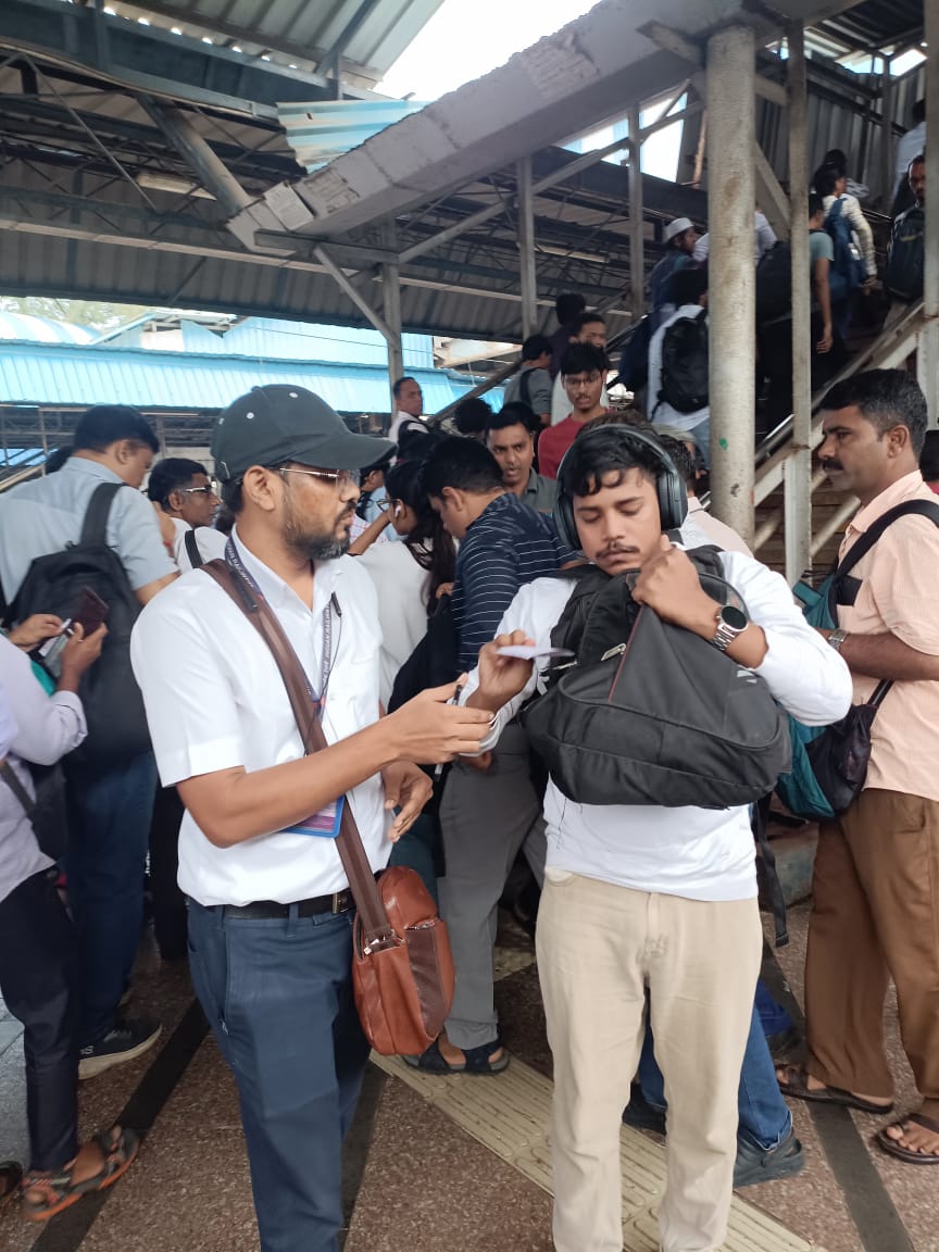 Sr DCM, Mumbai, CR tweet media