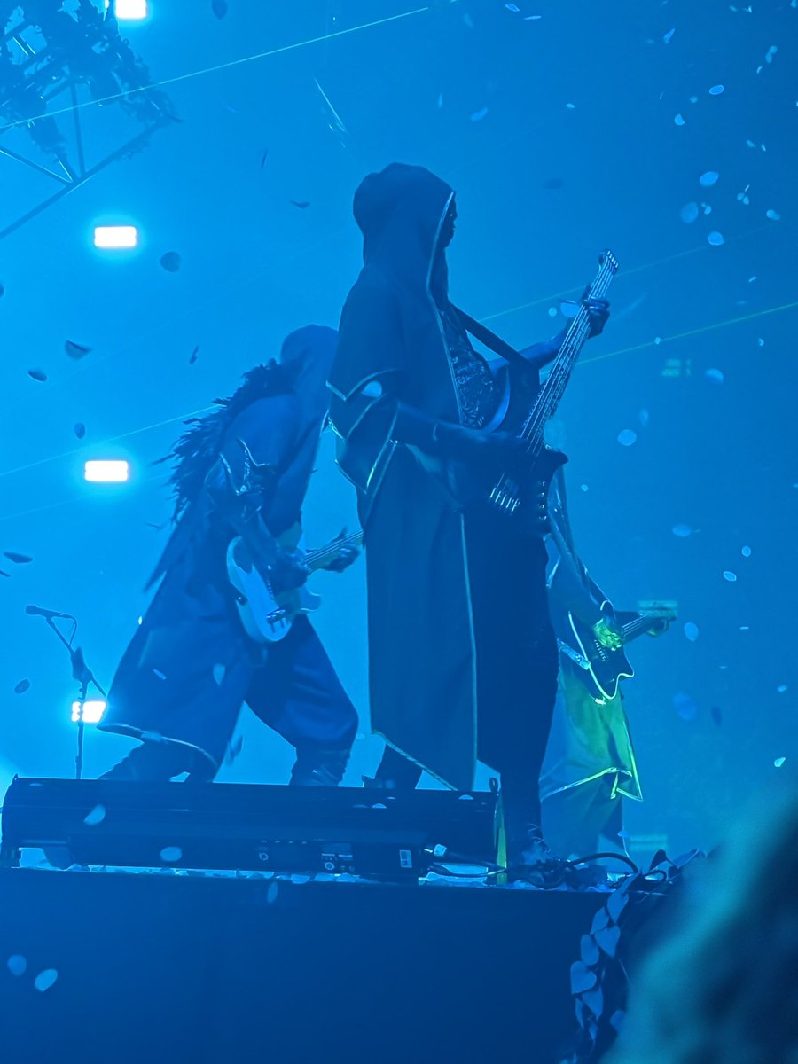 Vivalajazzie's tweet image. Before I go to bed tho here’s a few pictures actually