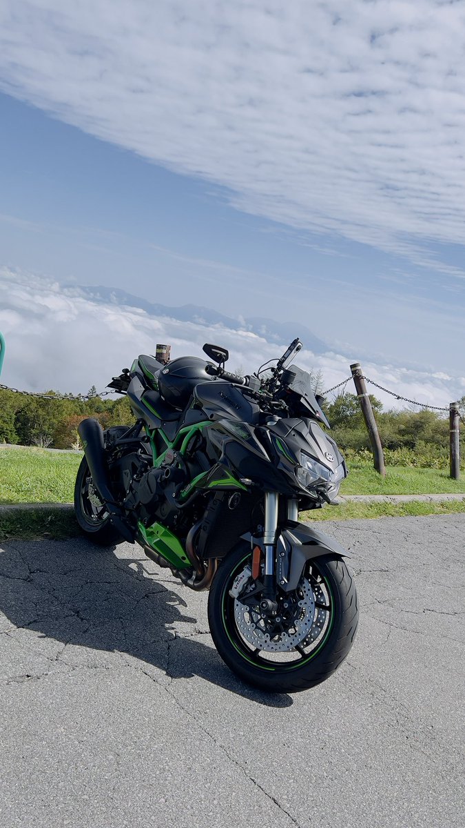 Level50_jp_n's tweet photo. ビーナスラインに行って来ました🏍️

#バイク 
#バイクのある風景 
#motorcycle 
#kawasaki
#kawasakizh2se
#カワサキ
#ビーナスライン https://t.co/65I1GnIieB