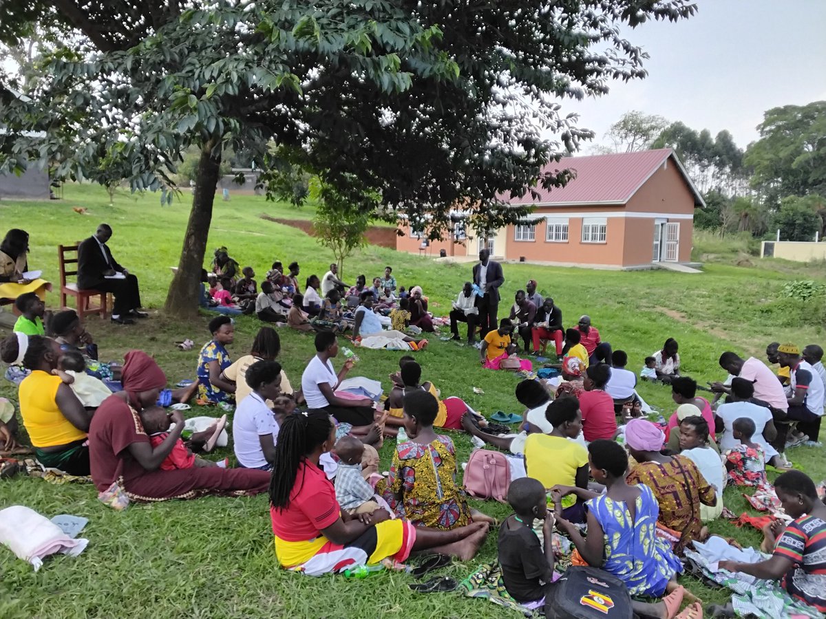 m_a_m_a_h's tweet image. Mamah staff leading the community score card in Migongwe Sub-county to improve public nutrition service delivery.