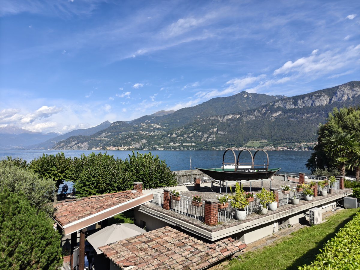seeingmole's tweet image. Drove around Lake Como to Bellagio. Spectacular scenery.