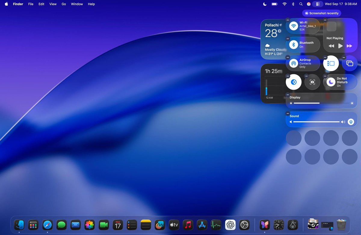 iblessing_'s tweet image. MacOS 26 is so freaking cool on M4 air😭🩵