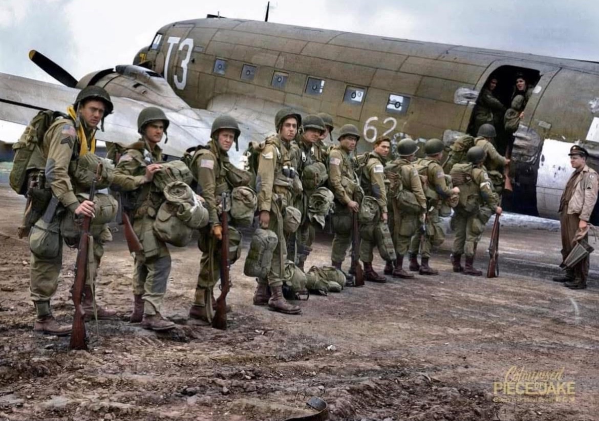 81 years ago today, paratroopers of the 82nd Airborne Division board their C-47 bound for Holland and Operation Market-Garden. 🪂

<a href="/PieceJake/">Colourised Piece of Jake</a> on the colorization 🎨