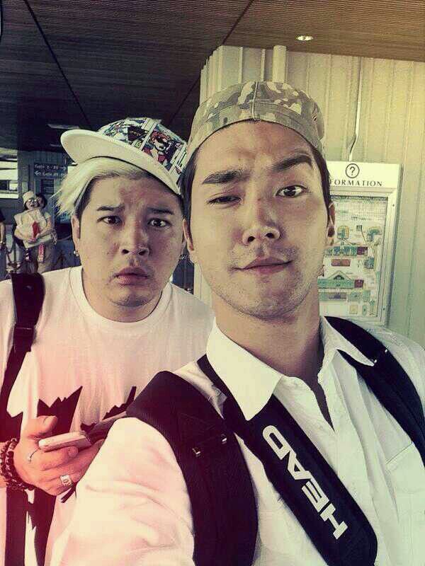 BearShindong's tweet photo. En esta cuenta apoyaremos siempre el trabajo de cada unos de los chicos. Si bien nos enfocamos al contenido de Shindong, no significa que no amemos a los demás. Que seria el ShinsaMasa sin Siwon 💙

#SiwonForeverSuJu
#SIWON_IN 

https://t.co/9E0w8KAnRO https://t.co/5kxTn2f51t