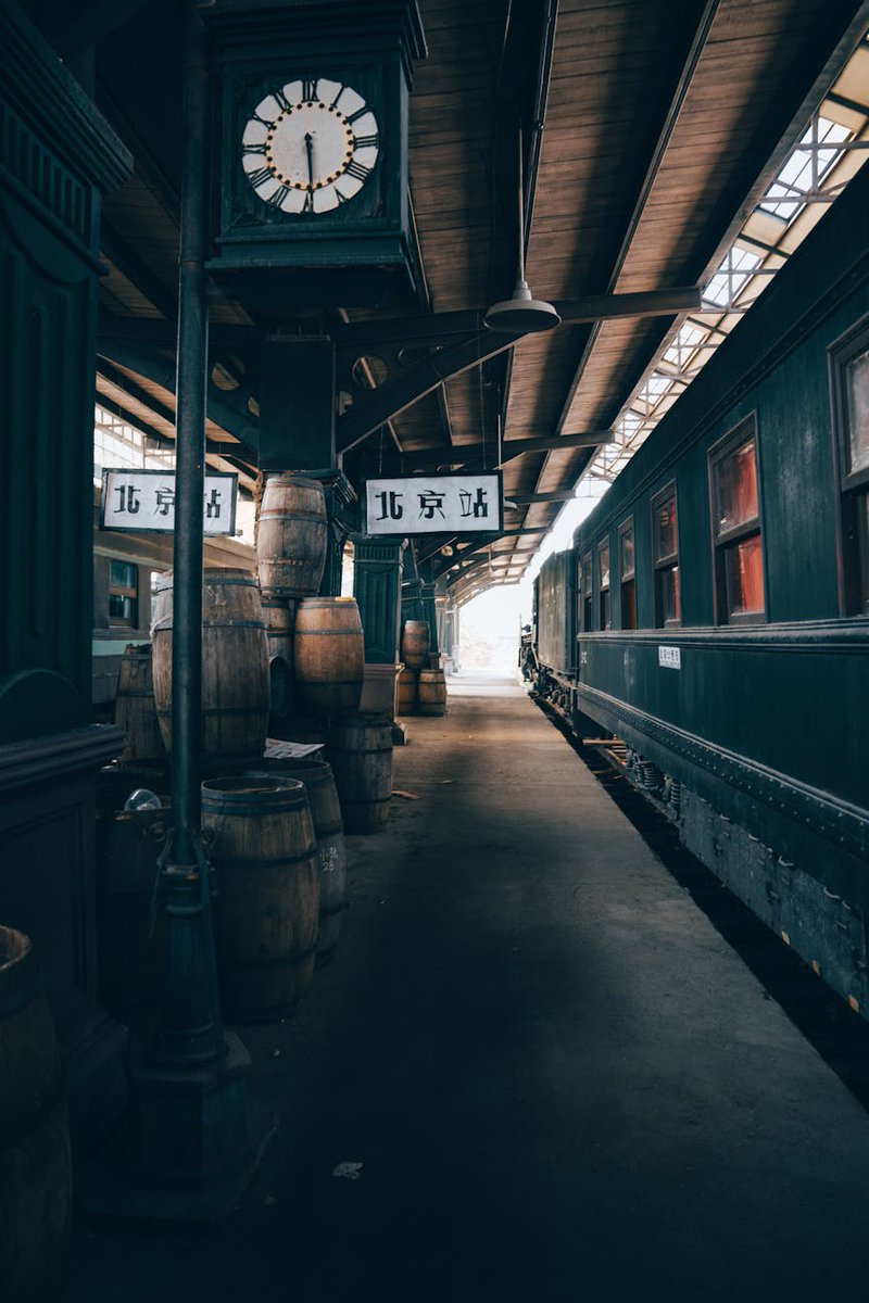 Charliz98955625's tweet image. Just learned the telegraph revolutionized communication in the 1830s, paving the way for instant global connections!��Mind-blowing how one invention sparked a tech revolution. #HistoryOfInventions #TechEvolution