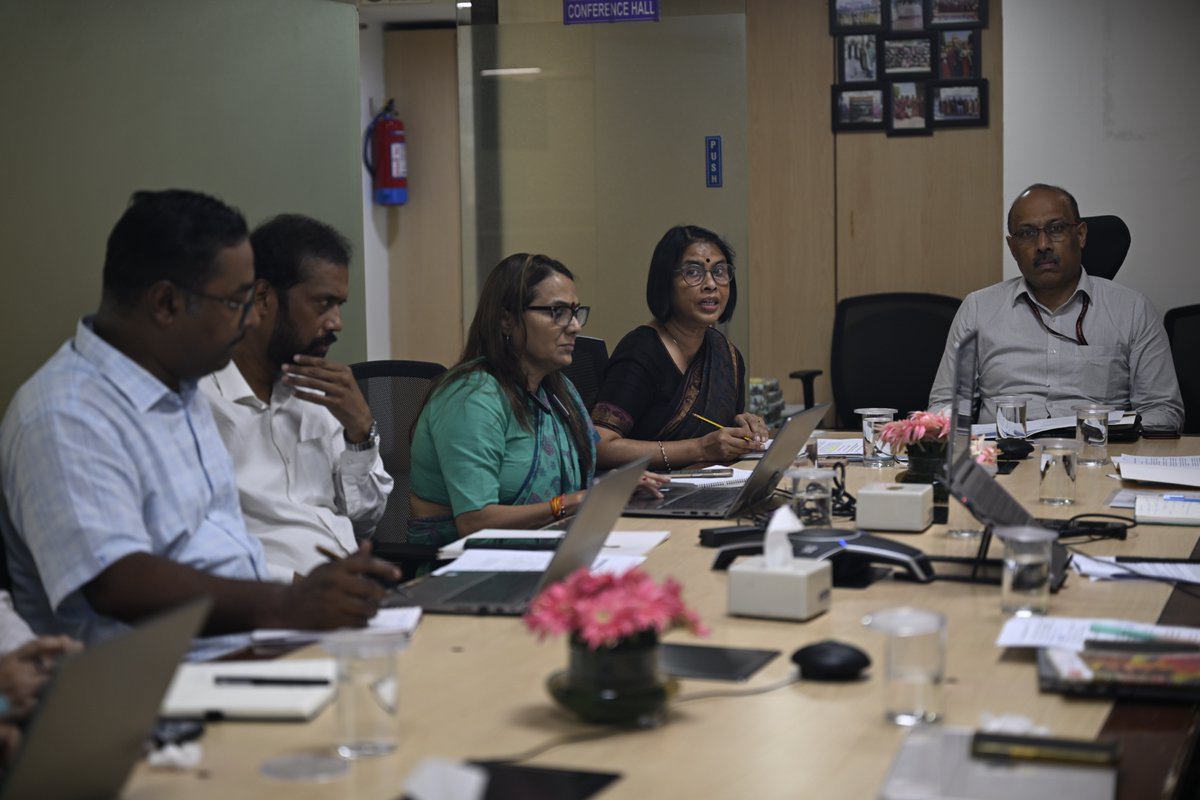 MoRD_GoI's tweet photo. Ms. Smriti Sharan, JS-RD, emphasized that livelihood interventions must be rooted in local resources, infrastructure, institutions, and community contexts. Thanks to all participants for a rewarding learning experience!

#MoRD #SchemesofRD #DAYNRLM #InclusiveLivelihoods #Pradan https://t.co/ldVn7lQZib