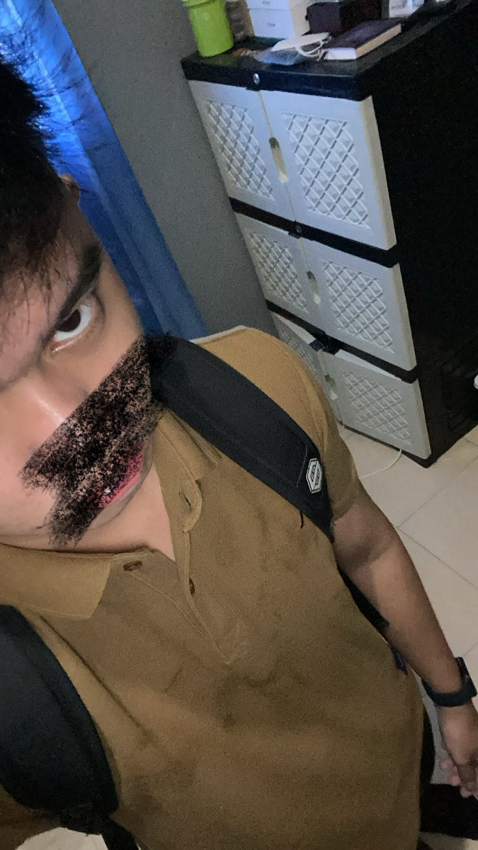 harugow's tweet photo. gwehj tadi yg baru bangun tiba-tiba disuruh ngumpul tugas segera jadi mad as fuck https://t.co/56wBqERZph
