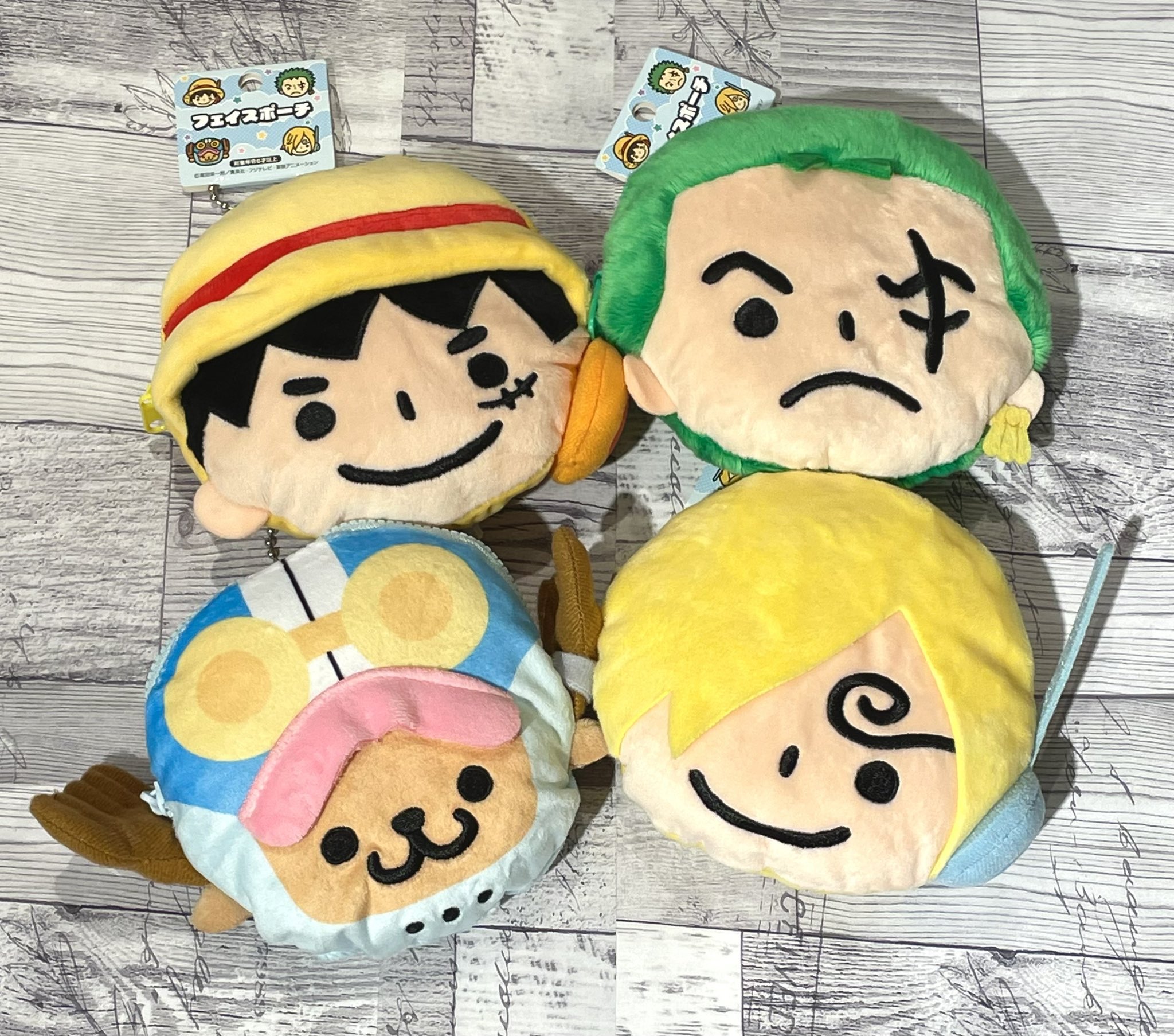 ワンピース 5周年記念 缶バッジ ルフィ チョッパー ゾロ サンジ 麦わらストア ワンピース 5周年記念缶バッジ ルフィ チョッパー ゾロ サンジ