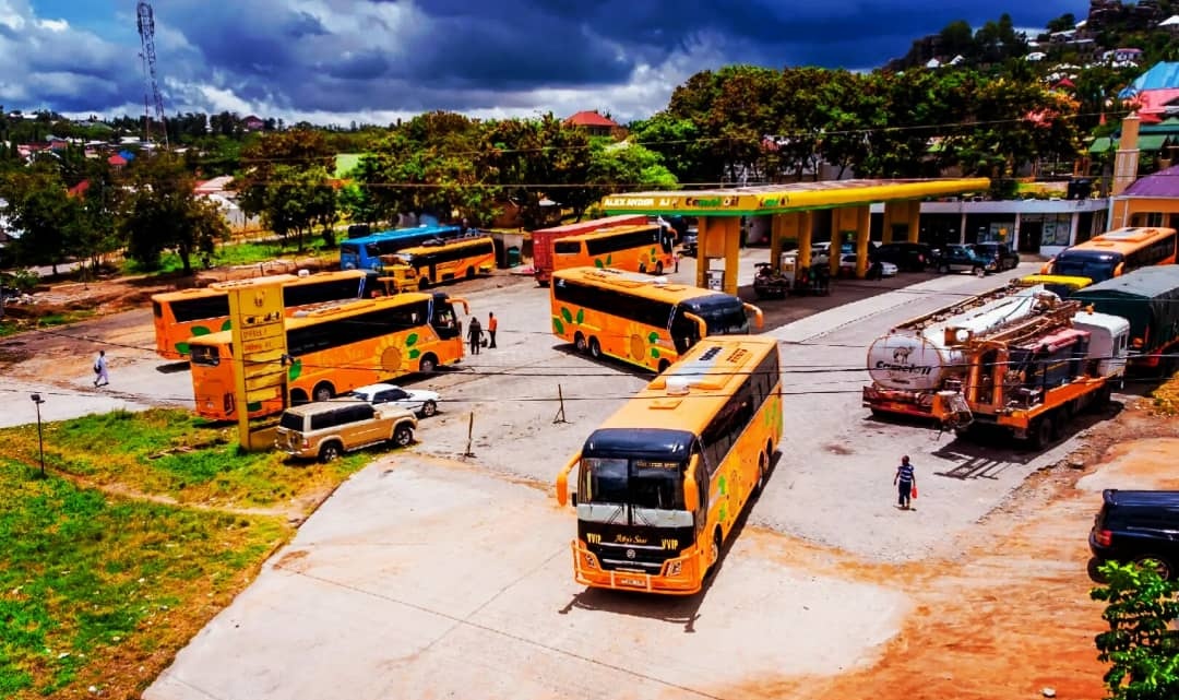 Allys_Star_bus's tweet photo. Welcome to our passengers who arrived safely today! For those traveling this afternoon & evening, a safe and classy journey awaits you.
Book now 👉 https://t.co/EhQna4AJZu
#LetsTravelTogether https://t.co/PtFOTkWMD9