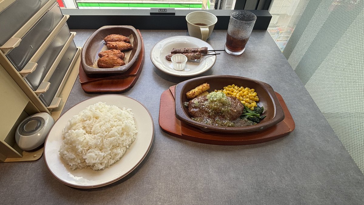 久しぶりのサイゼ美味いわ