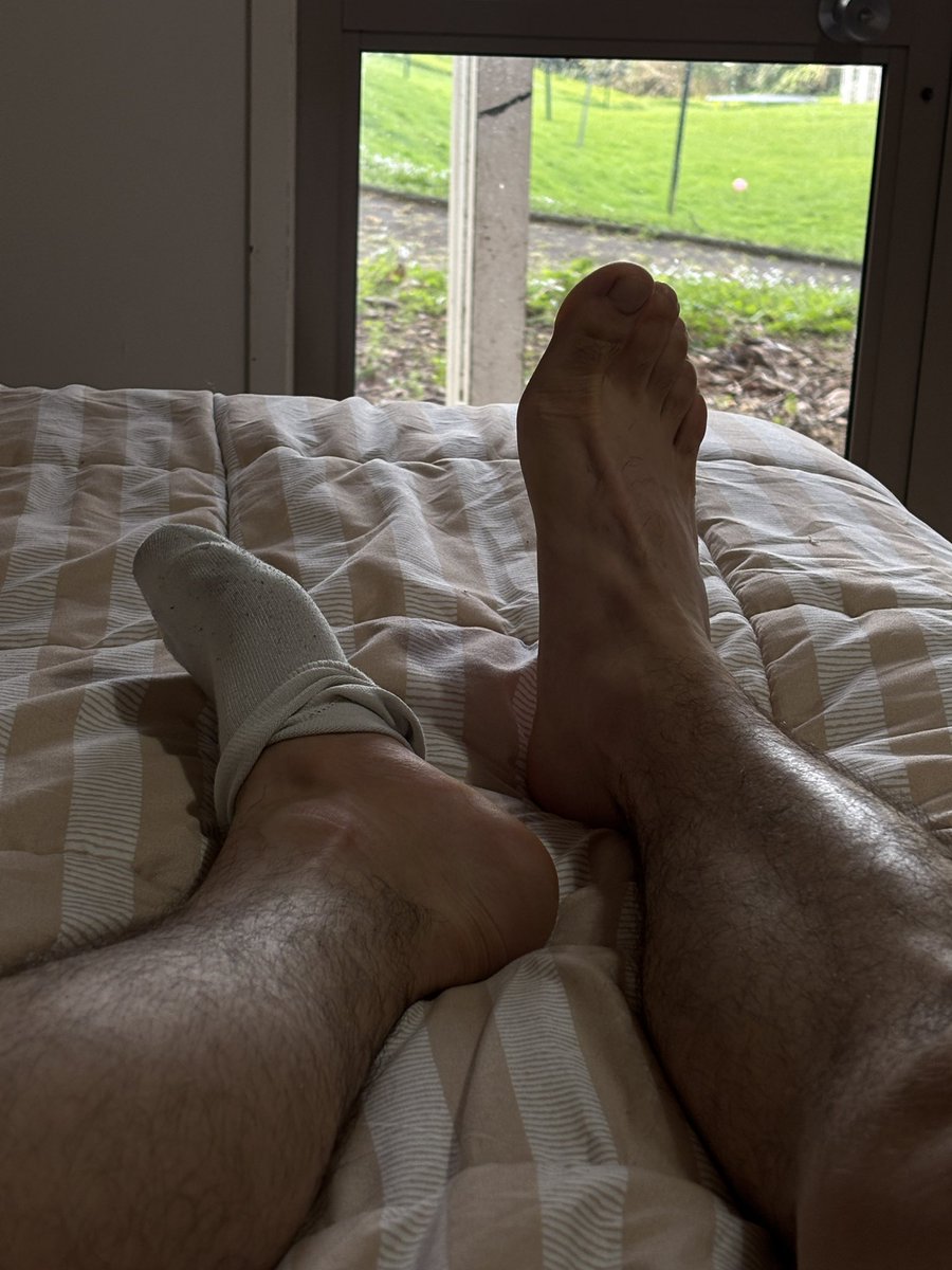 This Guy Feet tweet media