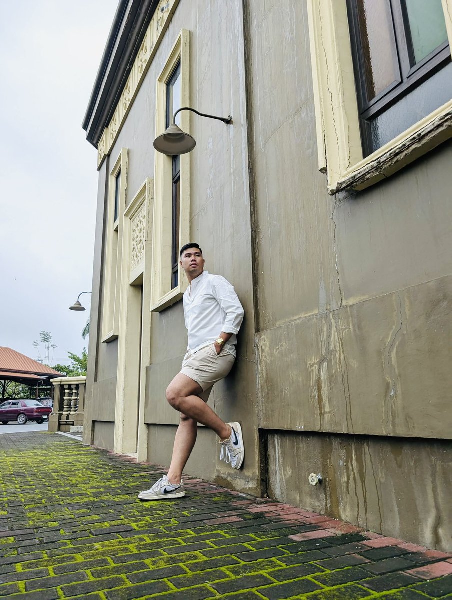 handsbryan24's tweet image. For the ninong na naman ang person 
Fyi po apat na yan baka mag hanap pa kayo ng iba🤣