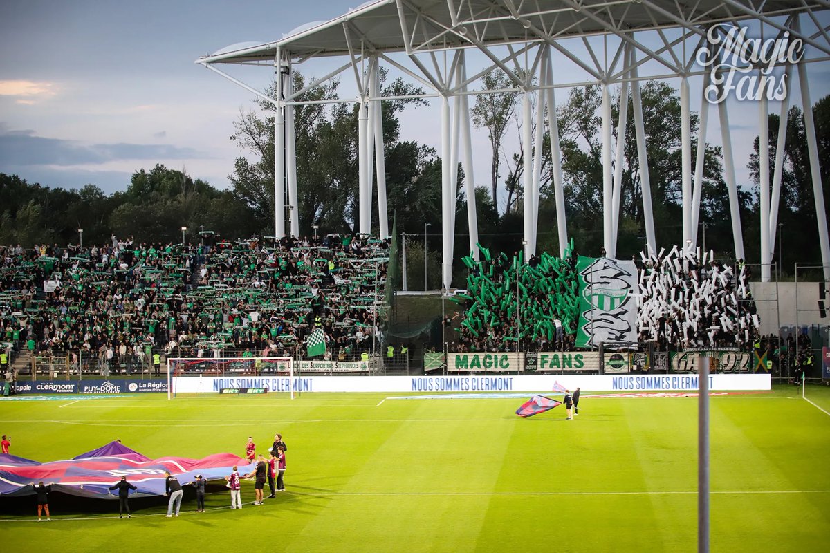 UltrasMadeinFR's tweet photo. ⚽️ Clermont - Saint-Étienne
📢 Le parcage stéphanois qui s’étends en contre parcage ! 
📆 Samedi 13 septembre 2025
📸 @MF91Officiel 
🔥 Retrouvez vos produits préférés chez @PyroFrance !
#CF63ASSE https://t.co/fVcAAL0R5L