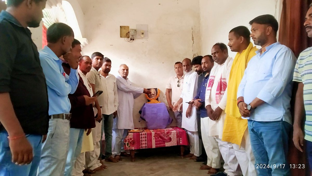 पेरियार ई वी रामासामी नायकर जी की जयंती पर कोटि-कोटि नमन 🙏

उन्होंने जीवनभर सामाजिक समानता, जाति उन्मूलन और महिलाओं के अधिकारों के लिए संघर्ष किया।
पेरियार के विचार आज भी हमें सामाजिक न्याय और समता के मार्ग पर चलने की प्रेरणा देते हैं।

#Periyar #SocialJustice #Equality