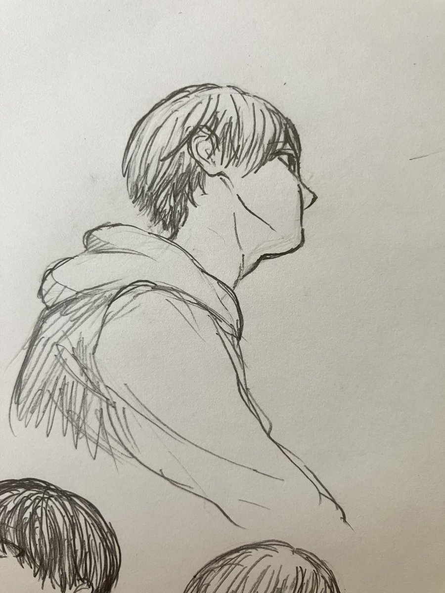 横顔練習の巻✏️ 