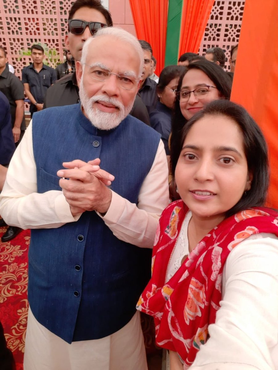 chaturvedimamta's tweet image. देश के प्रधानमंत्री @narendramodi जी को जन्मदिन की शुभकामनाएं !!
@PMOIndia 
@BJP4India 
#HappyBirthdayModiji 
#HappyBirthdayModiji 
#PMModiAt75 
#HappyBirthdayModiji