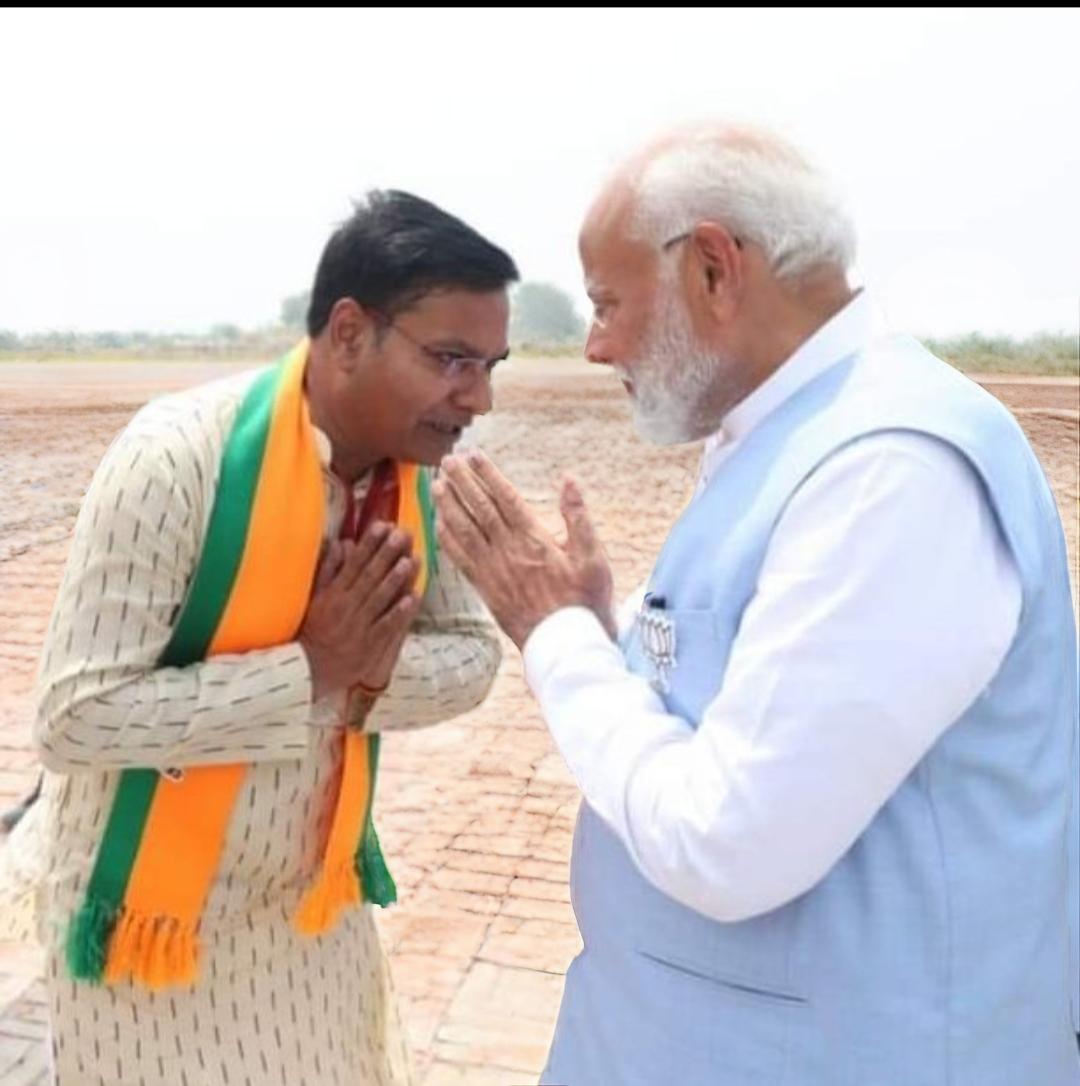 Atulshu07243169's tweet photo. मा० प्रधानमंत्री श्री नरेंद्र मोदी जी के जन्मदिवस पर देश के बहुसंख्य नागरिकों के साथ प्रभु से आपके स्वस्थ एवं दीर्घायु की मंगल कामना! https://t.co/hPUniWwj6R
