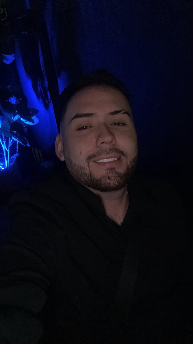 keznitdeuS tweet media