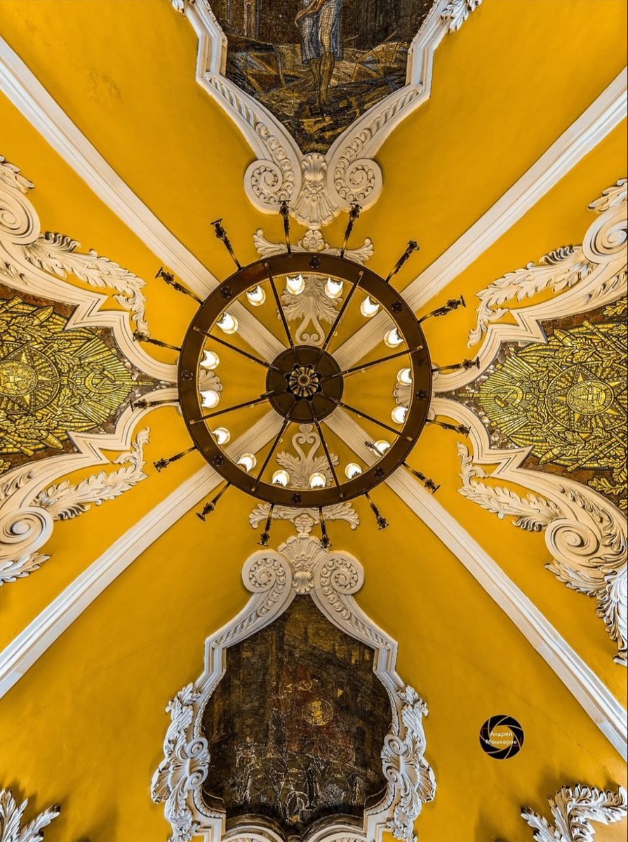 Moscow Metro Komsomolskaya Station 🇷🇺⚜️