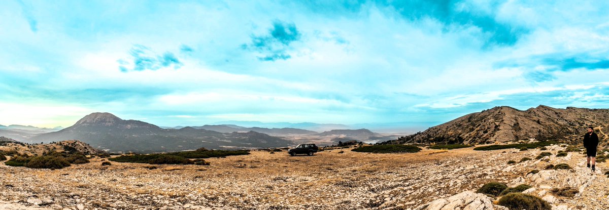 JOSE M.SERNA GARCIA (@josemmol) on Twitter photo Sierra CASTRIL(Sierra SECA),allá por los 2000m altitud, pocos lugares como este pueden ofrecer una visión tan didactica que hace comprender al SURESTE de la Pen.Iberica, y sus corsés orográficos
NOs hemos ido al fondo de la platea y desde aqui todo aparece clarísimo
<a href="/MeteoHellin/">Meteo⚡Hellín</a> Sierra CASTRIL(Sierra SECA),allá por los 2000m altitud, pocos lugares como este pueden ofrecer una visión tan didactica que hace comprender al SURESTE de la Pen.Iberica, y sus corsés orográficos
NOs hemos ido al fondo de la platea y desde aqui todo aparece clarísimo
<a href="/MeteoHellin/">Meteo⚡Hellín</a>