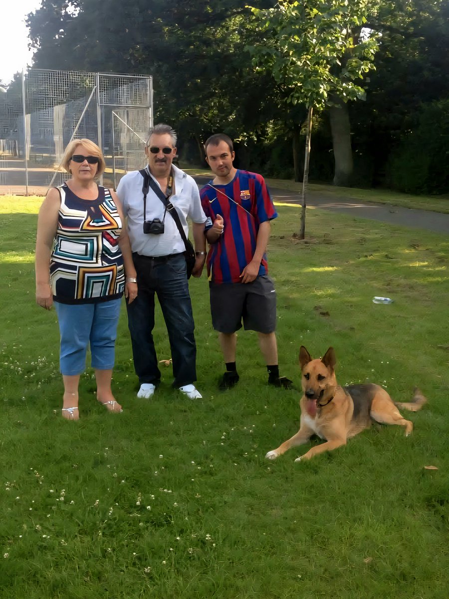 TrindadeRi71892's tweet image. #throwbackwednesday❤️ #throwbackweek #throwbackweekend #germenshepherd #germenshepherdandfriends #dogswelove #dog #dogslife #dogs #dogsofinstagram #DogsOfTikTok #family #LFC #LFCfamily