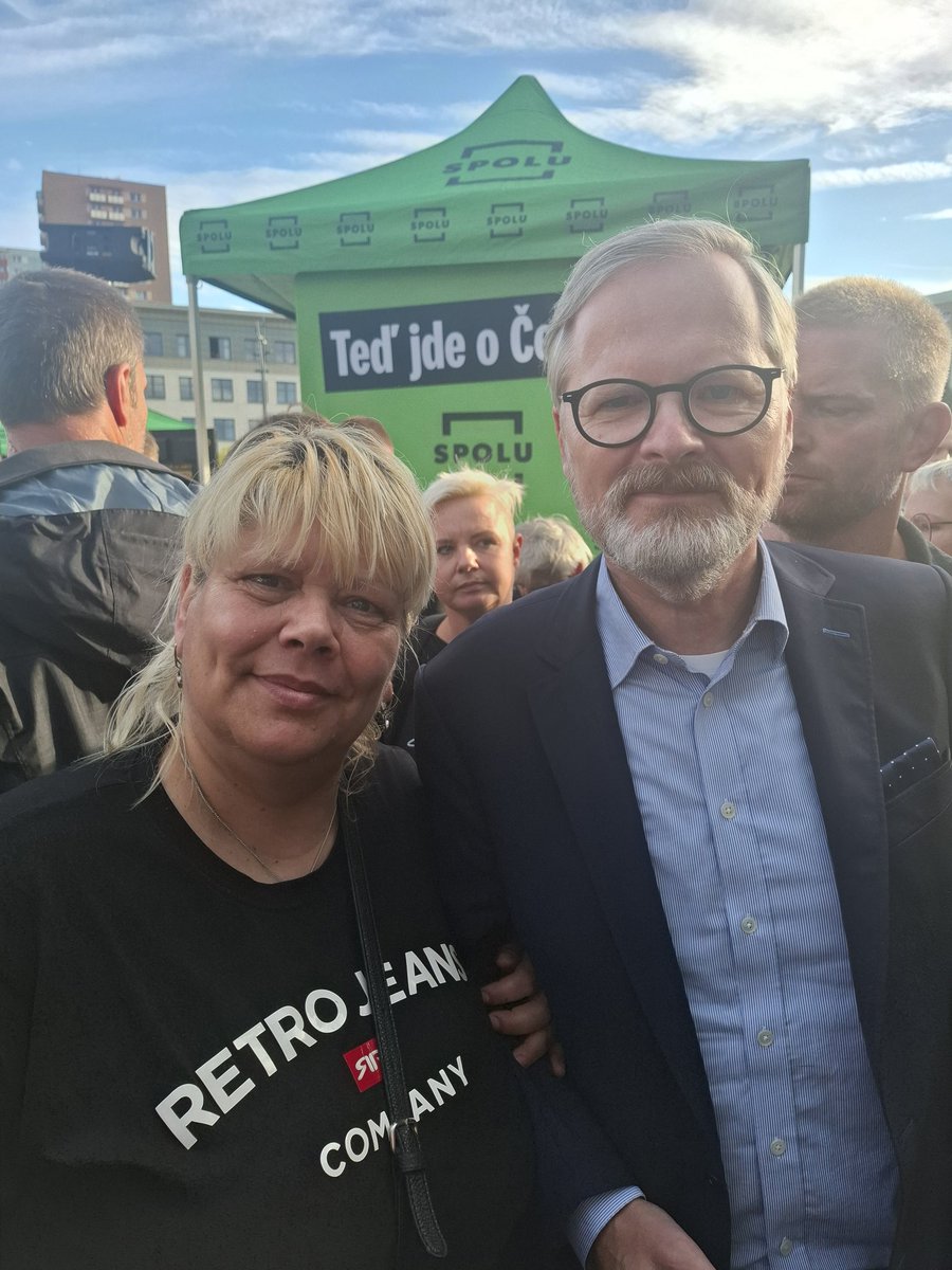 widziolkova's tweet photo. From monday's meeting in Ostrava. Czech 🇨🇿 Prime Minister Petr Fiala 💙
@P_Fiala #SPOLU https://t.co/jakPyJB3wM