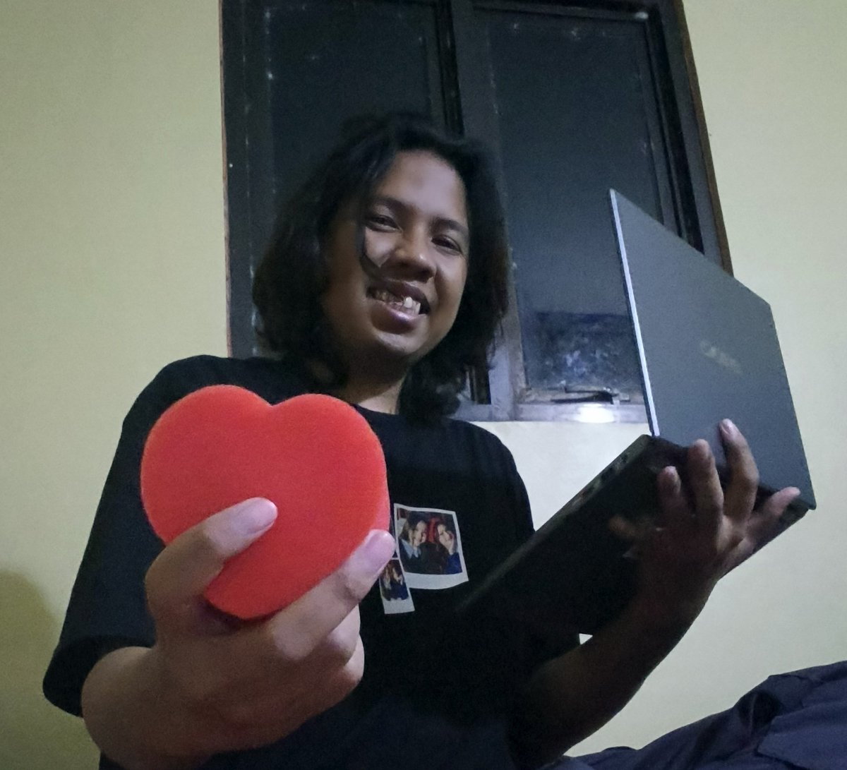 Kamen Rezha (@kamen_rezha) on Twitter photo Iji & Eja
Pesulap & Dukun
Semirip itu emang ya kita 🤭 <a href="/RFritzy_JKT48/">Fritzy Rosmerian</a>
#jsd #jeketiselcaday
Laptop juga sama2 Axioo nih <a href="/axioo_id/">Axioo Indonesia</a> Iji & Eja
Pesulap & Dukun
Semirip itu emang ya kita 🤭 <a href="/RFritzy_JKT48/">Fritzy Rosmerian</a>
#jsd #jeketiselcaday
Laptop juga sama2 Axioo nih <a href="/axioo_id/">Axioo Indonesia</a>